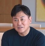 がん光免疫療法などについて語る楽天の三木谷浩史会長＝１５日、東京都内