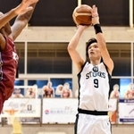 越谷-西宮　第３クオーター、西宮・谷（９）がシュートを放つ（Ｃ）B.LEAGUE