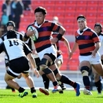 関学-朝日　前半、力強く前進する関学のナンバーエイト杉原＝花園ラグビー場（撮影・後藤亮平）