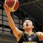 西宮-福島　第３クオーター、シュートを決める西宮・岸田（Ｃ）B.LEAGUE