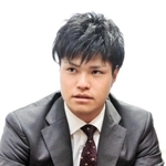 インタビューに応じるソフトバンクの甲斐野央投手（撮影・長嶺麻子）