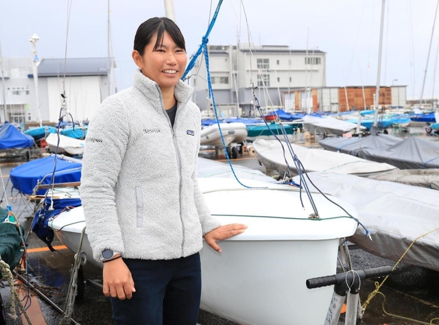 「五輪で金メダルが最終目標」と東京五輪を見据える吉岡美帆選手＝神奈川県藤沢市、江ノ島ヨットハーバー（撮影・大森　武）