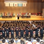 開会式でパフォーマンスを披露する兵庫のメンバー