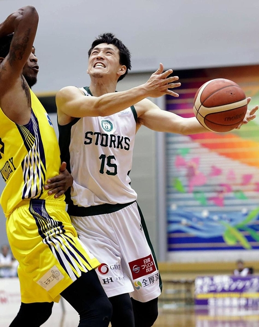 香川-西宮　第２クオーター、シュートする西宮・谷口（Ｃ）B.LEAGUE