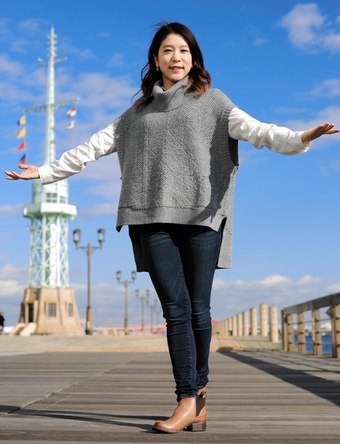 高橋大輔とのペアで北京五輪出場を目指す村元哉中＝神戸市中央区東川崎町１（撮影・鈴木雅之）