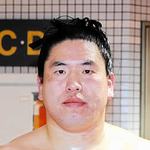 関取復帰を目指して奮闘する元幕内の北●磨＝大阪市、エディオンアリーナ大阪※●は「石」の右に「番」