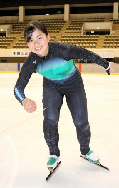 ショートトラックでは国際大会に出場し、将来の五輪出場を見据える長森遥南＝神戸市中央区、ポートアイランドＳＣ