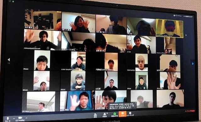 オンライン会議で今季の終了式に臨んだＢ２西宮の選手やスタッフら（クラブ提供）