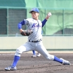 阪神とのプロアマ交流戦で登板した関西国際大・武次春哉＝３月１３日、鳴尾浜