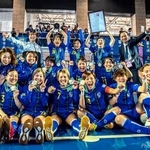 女子Ｆリーグ３連覇を飾ったアルコイリス神戸。今季からアルコ神戸に改称し、さらなる飛躍を期す＝１月、名古屋市港区（アルコ神戸提供）