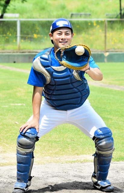 昨季はドラフト会議で指名漏れし、今季に懸ける兵庫の小山一樹捕手＝西宮市、高座山公園野球場
