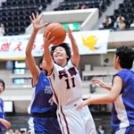 福岡戦第３クオーター、シュートする兵庫の竹川里香