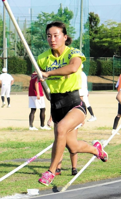 神戸新聞next スポーツ 女子棒高跳びの明石商 古林 日本高校新を 陸上の兵庫選手権