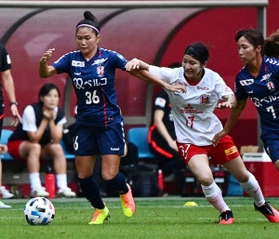 ＩＮＡＣ神戸-浦和　４年ぶりにＩＮＡＣ神戸に復帰した川澄奈穂美＝ノエビアスタジアム神戸（撮影・秋山亮太）