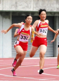 神戸新聞next スポーツ 練習成果を発揮 平岡が22年ぶり大会新 陸上 全日本中学通信兵庫県大会 女子400mリレー 神戸新聞next スポーツ 練習成果を発揮 平岡が22年ぶり大会新 陸上 全日本中学通信兵庫県大会 女子400mリレー