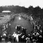 １９０７年にＫＲ＆ＡＣの会員らが催した運動会（高木応光さん提供）