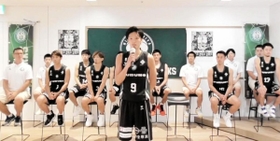 Ｂ１昇格への決意を語るＢ２西宮の谷直樹主将（中央）＝西宮ユーチューブチャンネルより