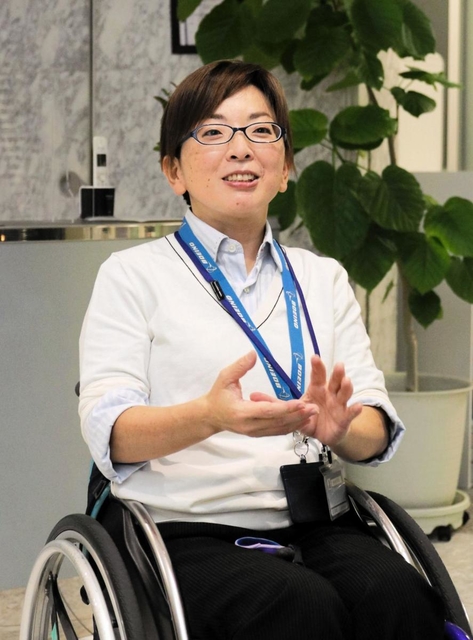 パワーリフティングで東京パラリンピック出場を目指す中嶋明子。仕事との両立を自らに課す＝大阪市北区