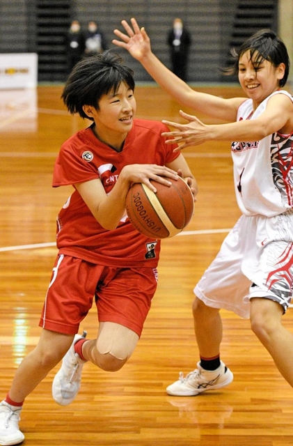 神戸新聞next スポーツ センターサークル 女子はドリブル突破でリズム 男子は接戦制す u15バスケ県予選 神戸新聞next スポーツ センターサークル 女子はドリブル突破でリズム 男子は接戦制す u15バスケ県予選