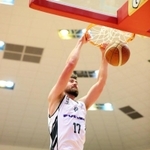 奈良-西宮　第３クオーター、ダンクを決める西宮のＡ・ジョーンズ（Ｃ）B.LEAGUE