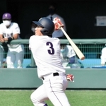 強打が持ち味の天理大の大石航輝。昨秋はリーグ新記録となる５本塁打を放った＝２０日、大阪市南港中央