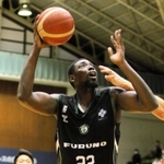 西宮-福島　第１クオーター、初出場の西宮・ムボジがシュートを決める（Ｃ）B.LEAGUE