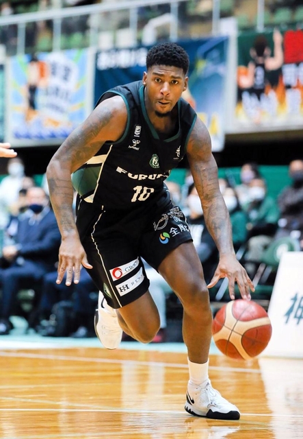 西宮-熊本　第１クオーター、ドリブルで切り込む西宮のジョーンズ