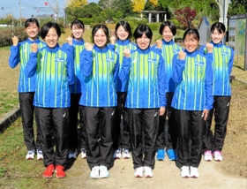 全日本実業団対抗女子駅伝での活躍を誓うシスメックスの選手たち＝三田市内