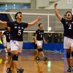 男子決勝・市尼崎-社　全国行きの切符をつかみ、喜びを爆発させる市尼崎の選手たち（いずれも撮影・秋山亮太）