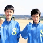 ２年連続で近畿高校駅伝に挑む飾磨工の男子。兄の寺谷壮汰（左）と弟光汰の双子ランナーが主軸だ（撮影・有島弘記）