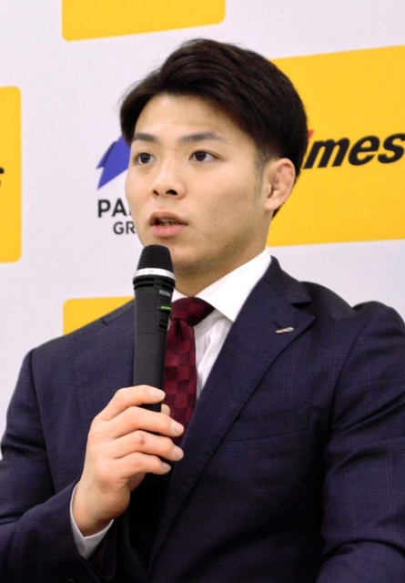 東京五輪代表決定から一夜明け、喜びを語る阿部一二三＝１４日午後、東京都内（パーク２４提供）