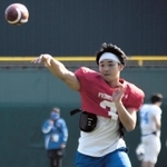甲子園ボウルを前に練習に励む関学大のＱＢ奥野