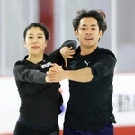 練習を公開したアイスダンスの村元（左）、高橋組＝１０日、三井不動産アイスパーク船橋（代表撮影）