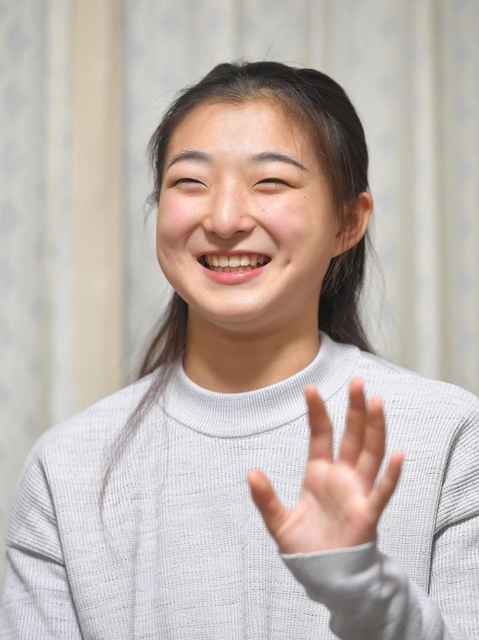「まだまだ子ども。もっと大人になりたい」と成長を誓う坂本花織＝対談場所は名古屋市中区、名古屋観光ホテル（撮影・高部洋祐）