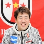 今季のチーム編成や強化について語るＩＮＡＣ神戸の安本卓史社長＝神戸市東灘区のＩＮＡＣ神戸クラブハウス