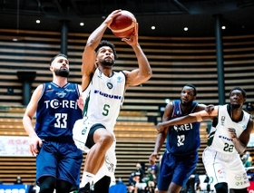 東京Ｚ-西宮　20得点、17リバウンドで西宮の５連勝を呼び込んだボンズ（５）（Ｃ）B.LEAGUE