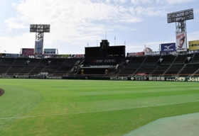 甲子園球場＝西宮市甲子園町