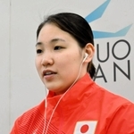 オンライン取材で代表入りの喜びを語る白井璃緒（日本水連提供）