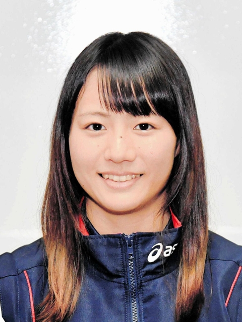 八木かなえ
