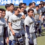 関学大-慶大　ベスト４進出を逃し、肩を落とす関学大ナイン（撮影・堀内　翔）