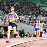 女子１５００メートル決勝　４分８秒３９で２連覇を飾った田中希実（撮影・中西幸大）