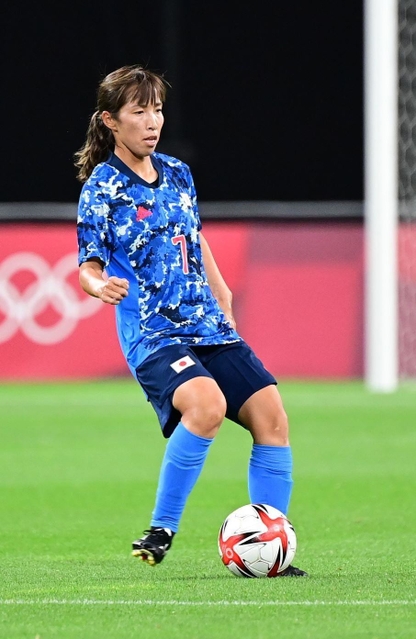 日本-カナダ　先発出場したＩＮＡＣ神戸の中島依美＝２１日夜、札幌市豊平区の札幌ドーム（撮影・中西幸大）