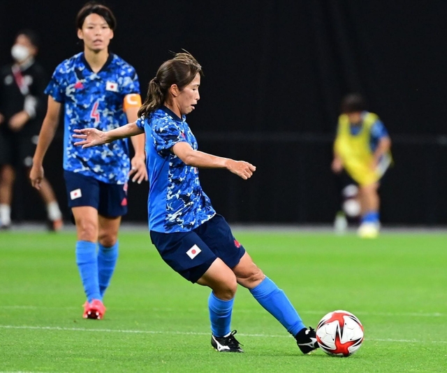 日本-カナダ　先発出場したＩＮＡＣ神戸の中島依美＝２１日夜、札幌市豊平区の札幌ドーム（撮影・中西幸大）
