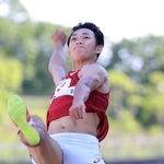 男子走り幅跳び決勝　８メートル１４の兵庫新記録で優勝した吉田弘道＝撮影・吉田敦史