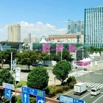 東京五輪会場の青海アーバンスポーツパーク周辺も、人通りはまばらだ＝２０２１年７月２２日、東京都江東区