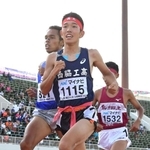 陸上男子１５００メートル決勝　３分４４秒８７の兵庫高校新記録で４位に入賞した西脇工の長嶋幸宝（１１１５）＝福井県営陸上競技場（撮影・秋山亮太）