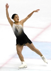 女子フリーでピアノレッスンの曲に乗せて演技する坂本花織