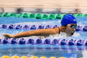 競泳女子４００メートル個人メドレー決勝　兵庫県中学記録を更新し、３位入賞した東谷の小林愛茉＝千葉県国際総合水泳場