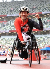 陸上男子１００メートル（車いすＴ５２）決勝　１７秒１８で銀メダルを獲得した大矢勇気＝３日午前、国立競技場（撮影・吉田敦史）