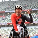 陸上男子１００メートル（車いすＴ５２）決勝　１７秒１８で銀メダルを獲得した大矢勇気＝３日午前、国立競技場（撮影・吉田敦史）